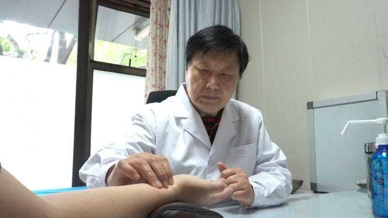 精神科杨晓：抑郁不是“想开点”就能好，中西结合才是关键之策