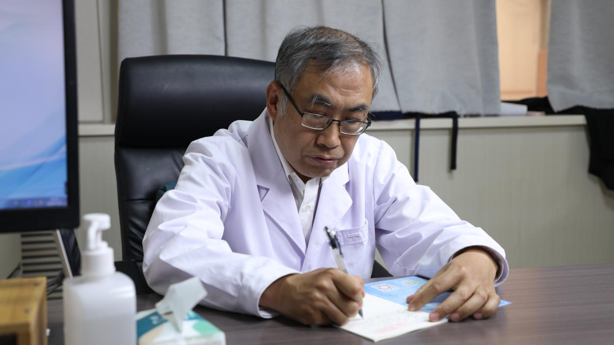 杜万君、康玉春、赵振海，是北京中医精神科的名医吗？